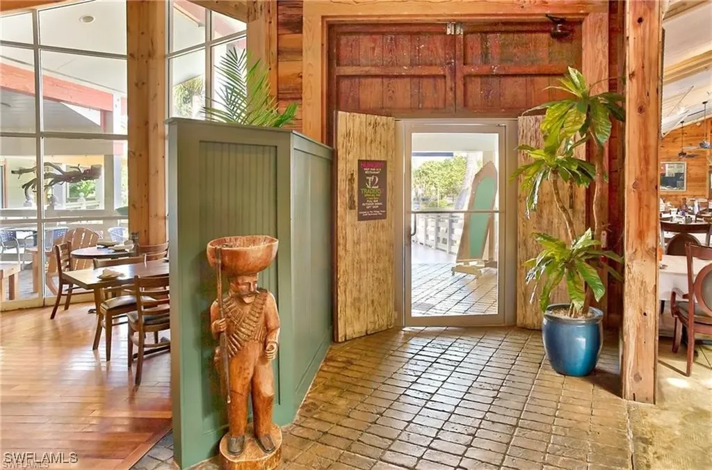 1551 Periwinkle Way Sanibel FL 33957