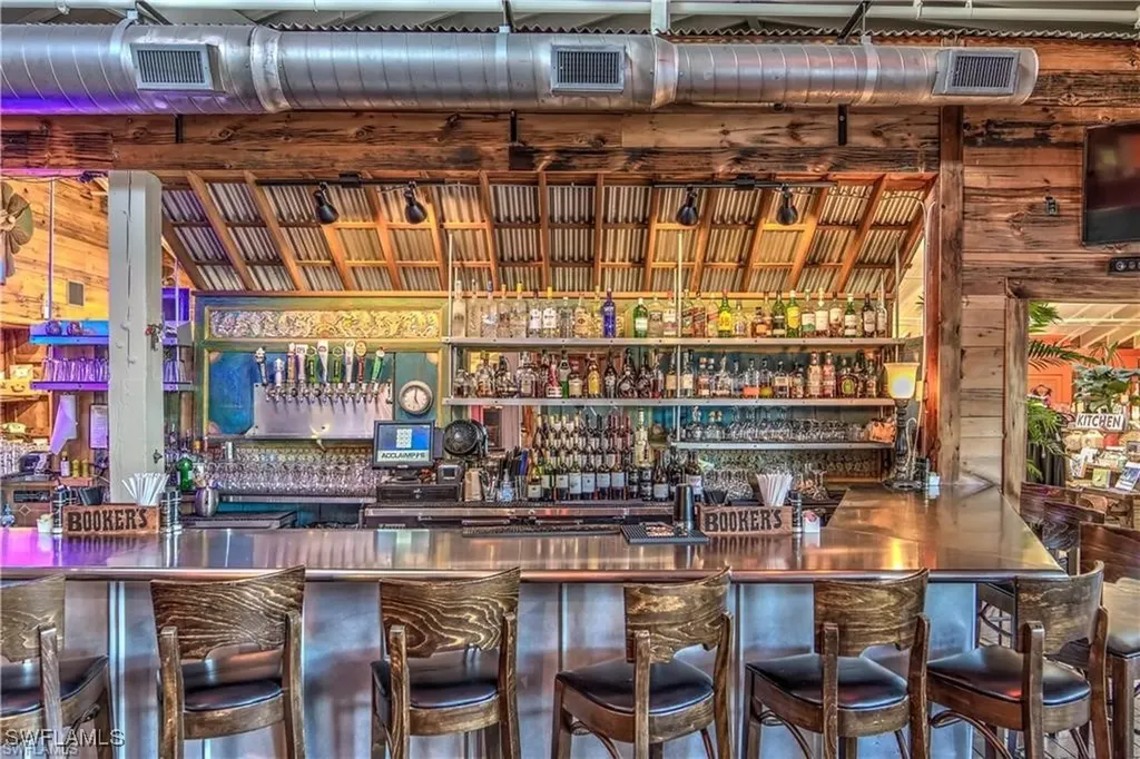 1551 Periwinkle Way Sanibel FL 33957