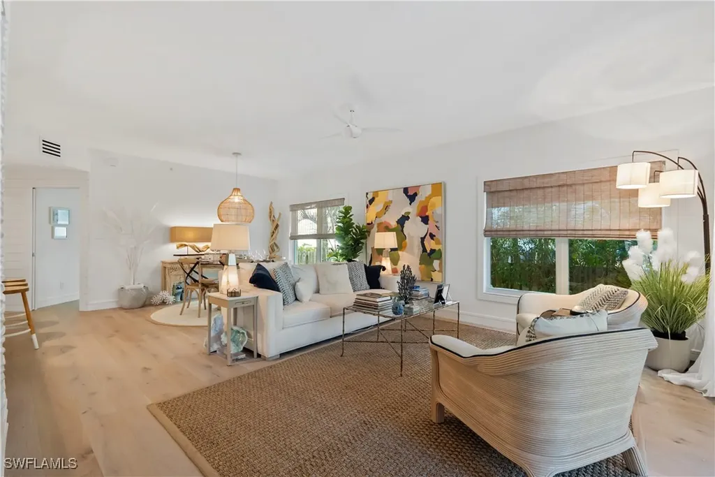 529 11th Avenue S Naples FL 34102