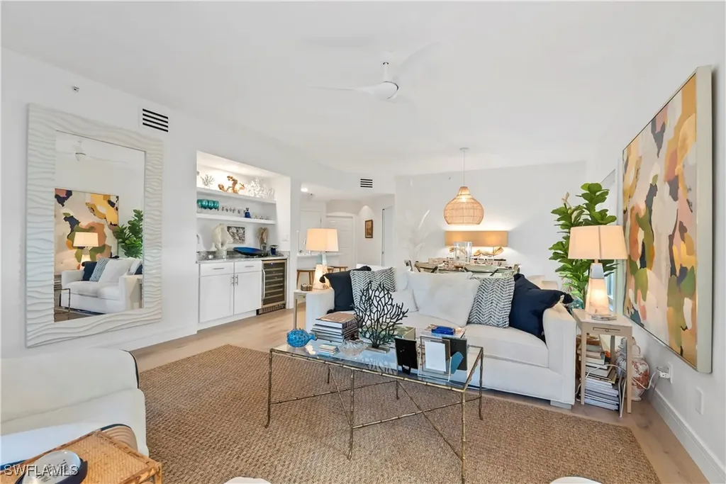 529 11th Avenue S Naples FL 34102
