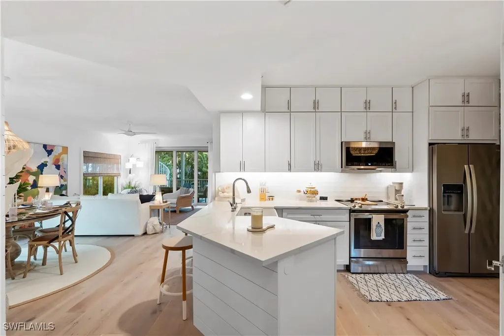 529 11th Avenue S Naples FL 34102