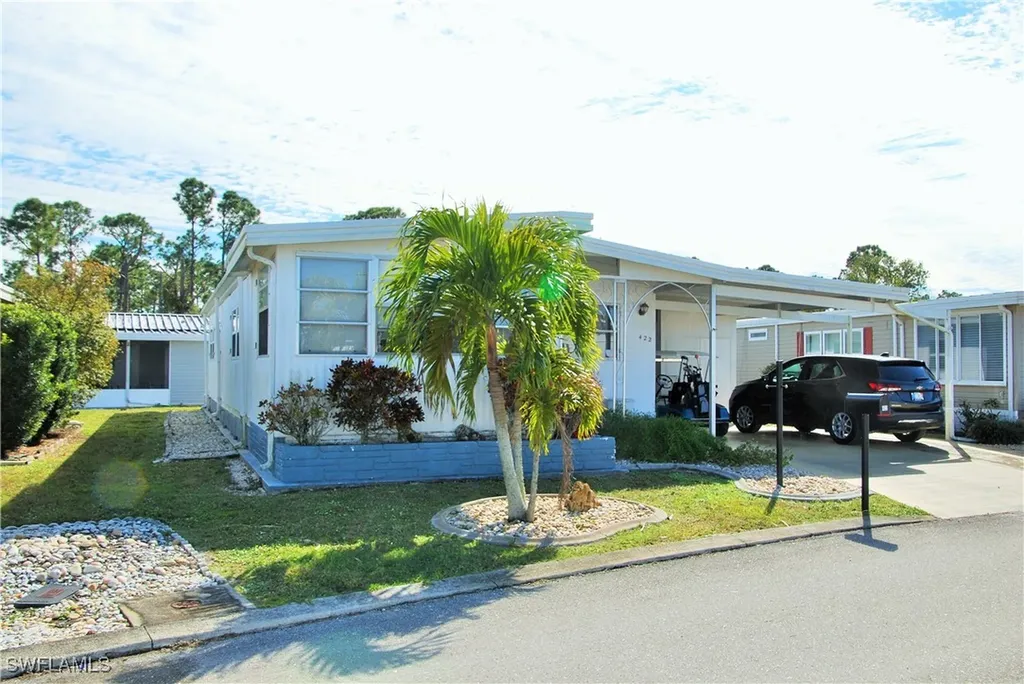 422 Snead Drive North Fort Myers FL 33903