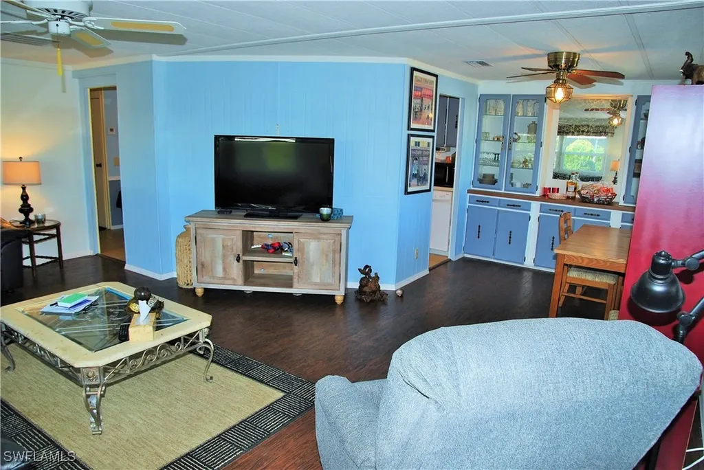 422 Snead Drive North Fort Myers FL 33903