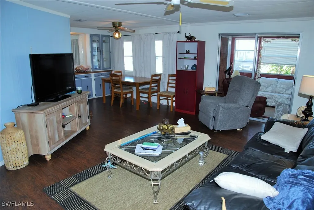 422 Snead Drive North Fort Myers FL 33903