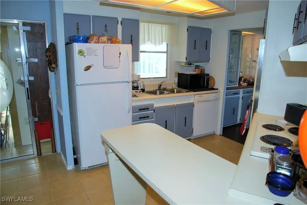 422 Snead Drive North Fort Myers FL 33903