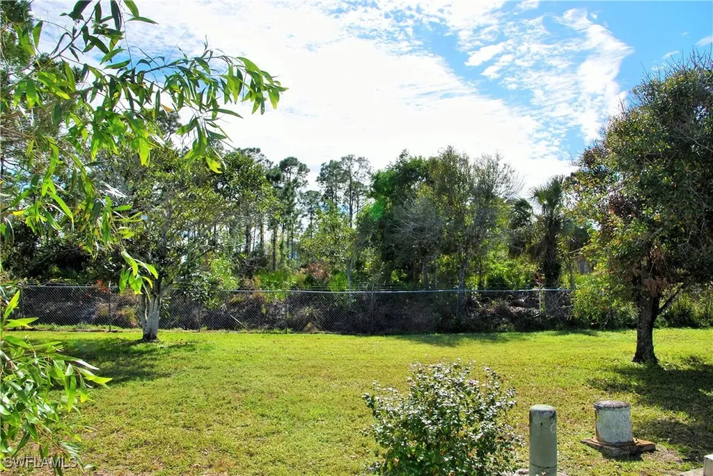 422 Snead Drive North Fort Myers FL 33903