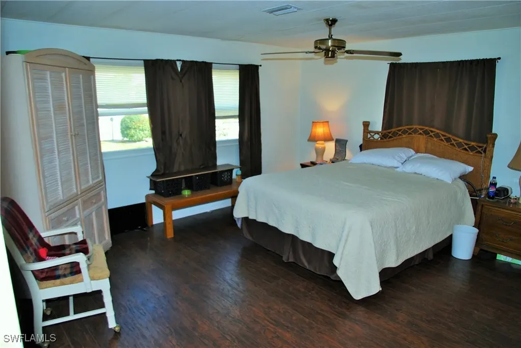 422 Snead Drive North Fort Myers FL 33903