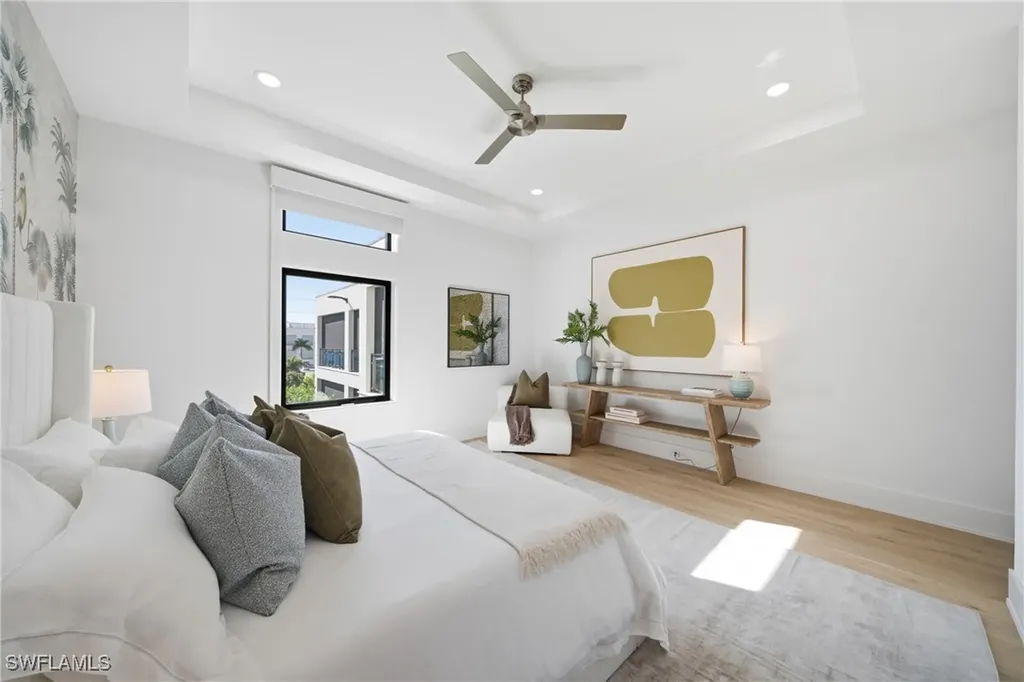 82 9th Street S Naples FL 34102