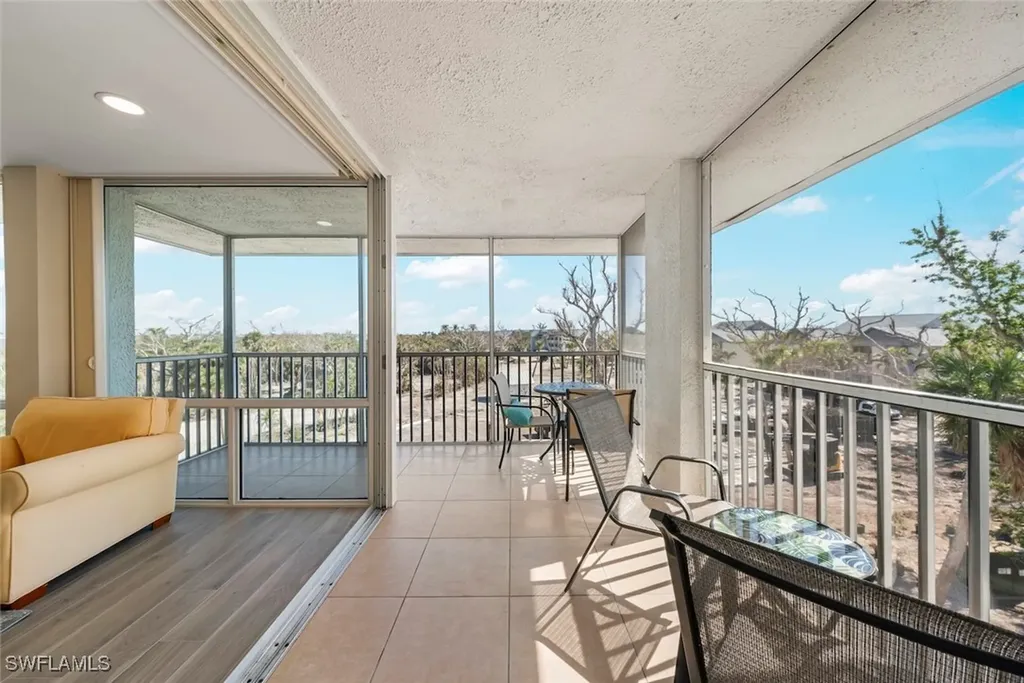 2265 W Gulf Drive Sanibel FL 33957