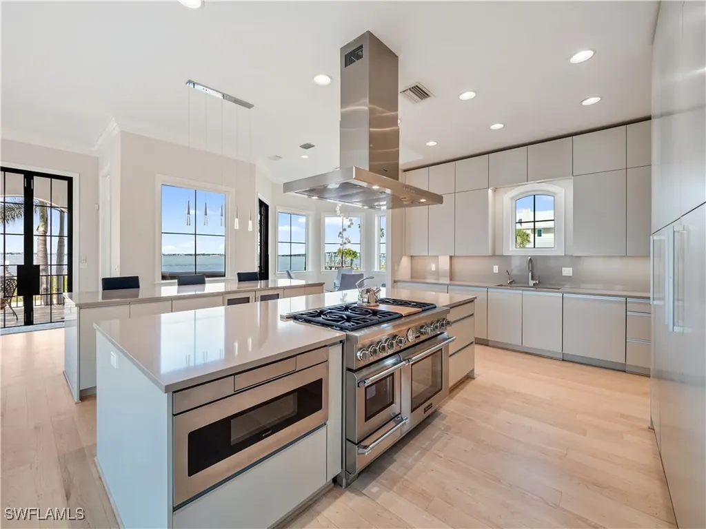 6005 W Riverside Drive Fort Myers FL 33919