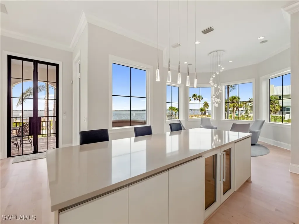 6005 W Riverside Drive Fort Myers FL 33919