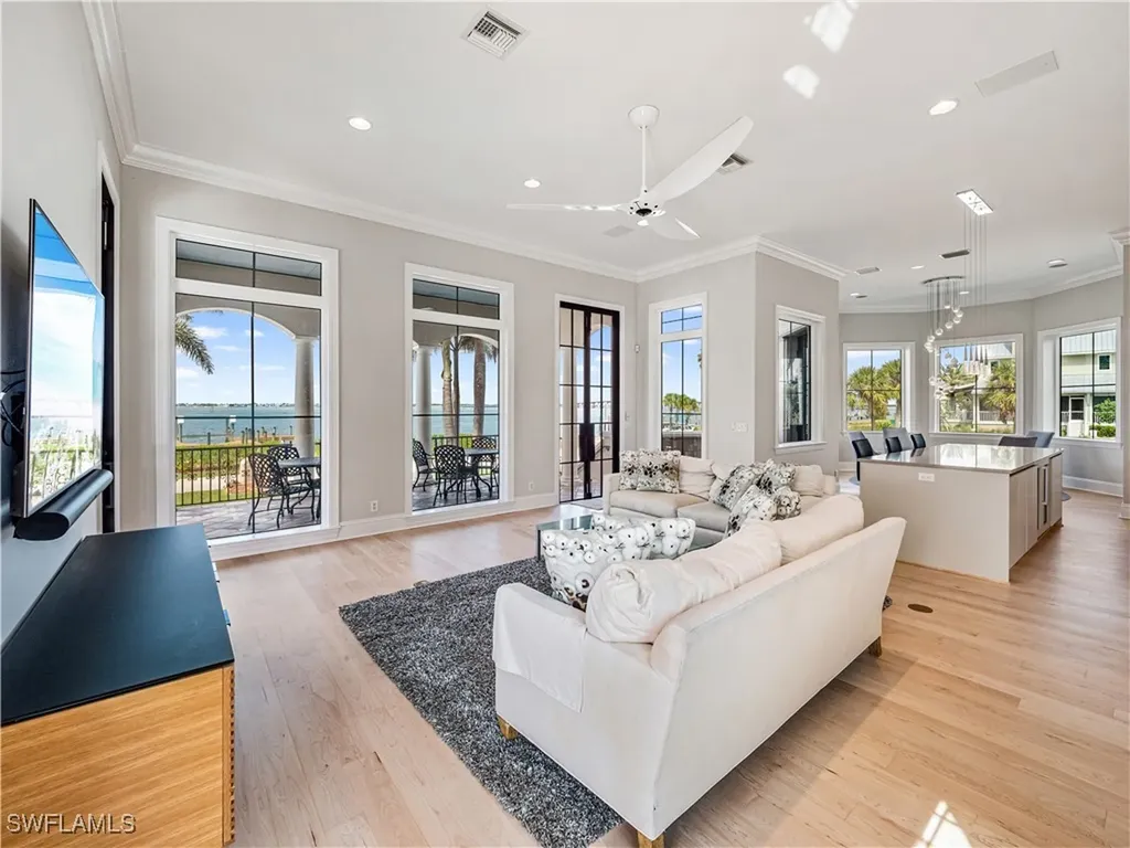 6005 W Riverside Drive Fort Myers FL 33919