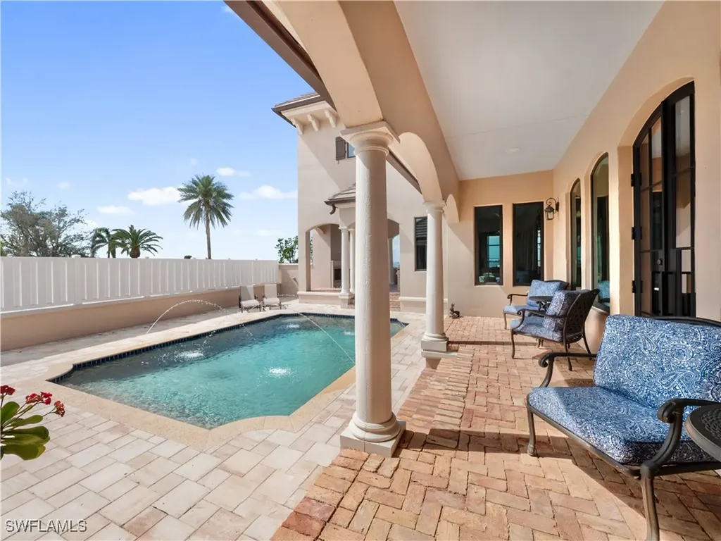 6005 W Riverside Drive Fort Myers FL 33919