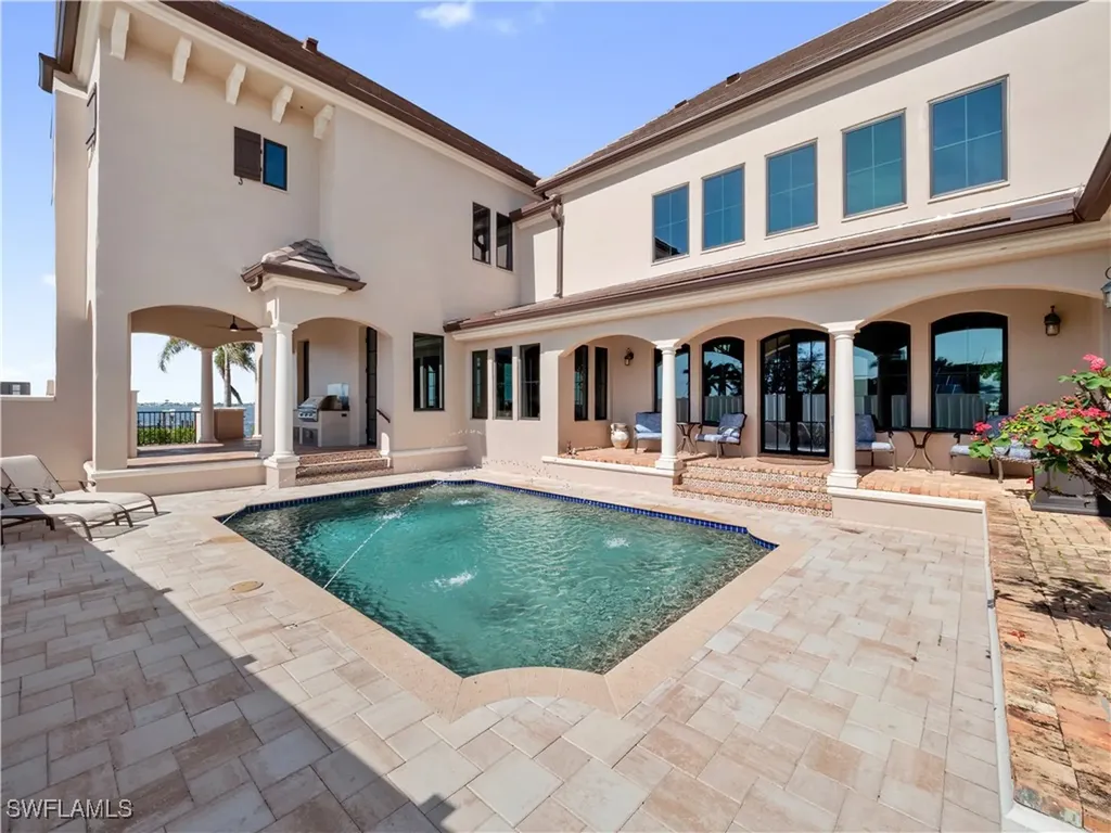 6005 W Riverside Drive Fort Myers FL 33919