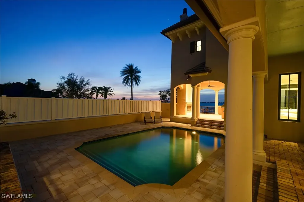 6005 W Riverside Drive Fort Myers FL 33919