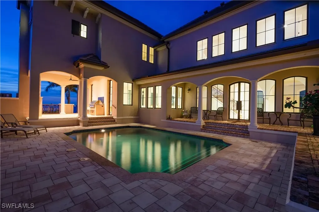 6005 W Riverside Drive Fort Myers FL 33919