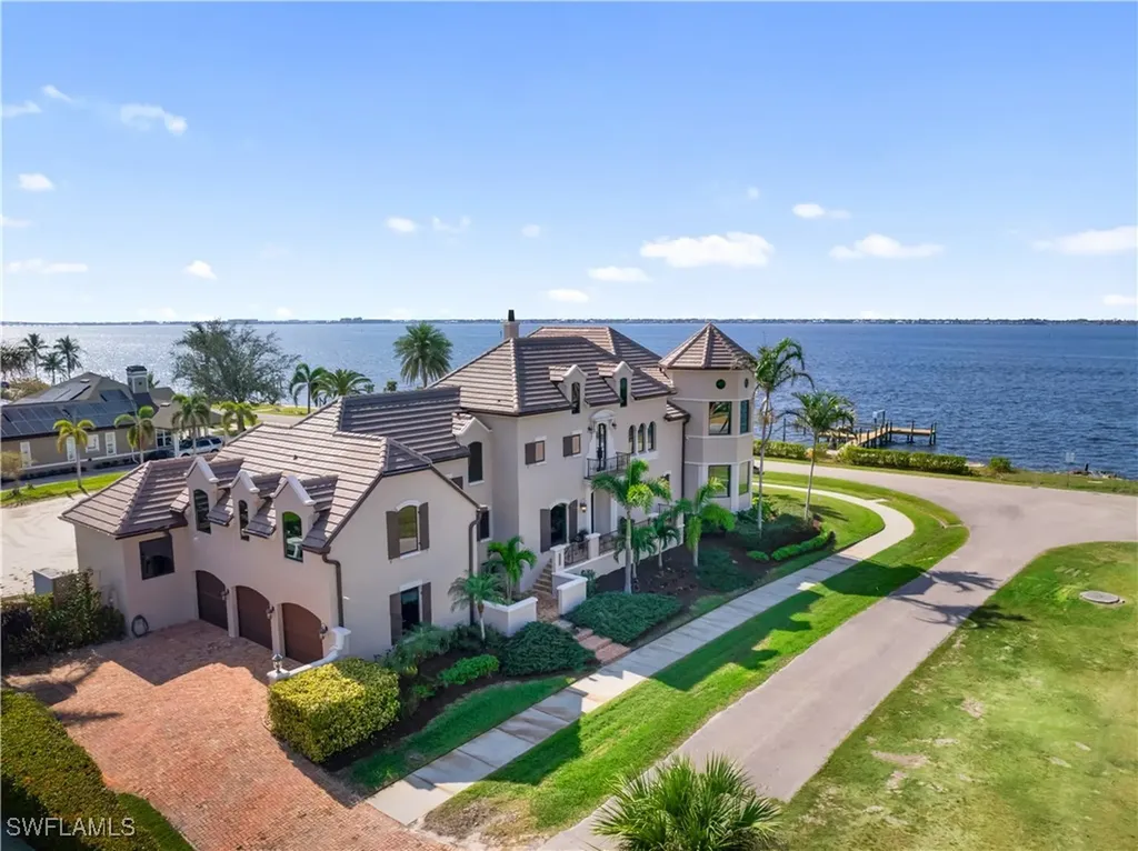 6005 W Riverside Drive Fort Myers FL 33919