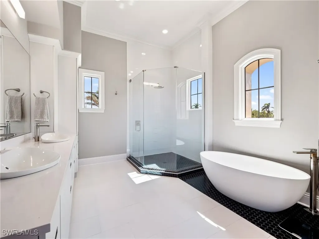 6005 W Riverside Drive Fort Myers FL 33919