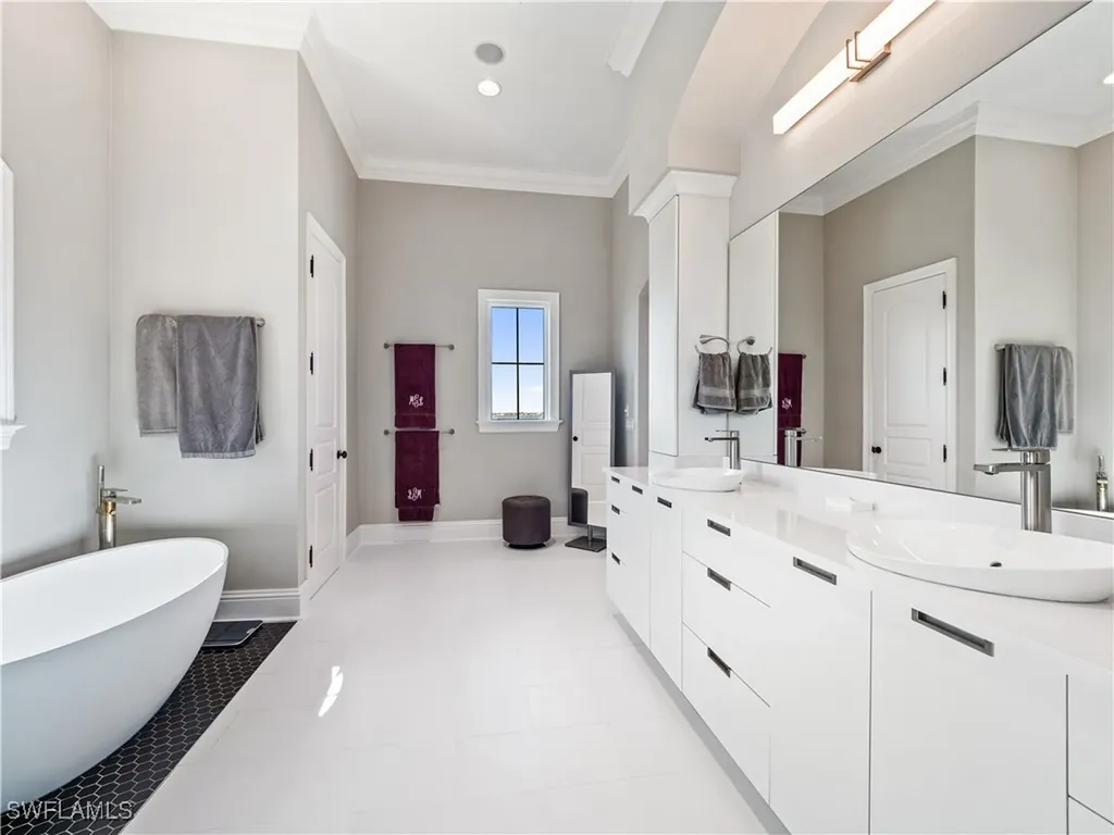 6005 W Riverside Drive Fort Myers FL 33919