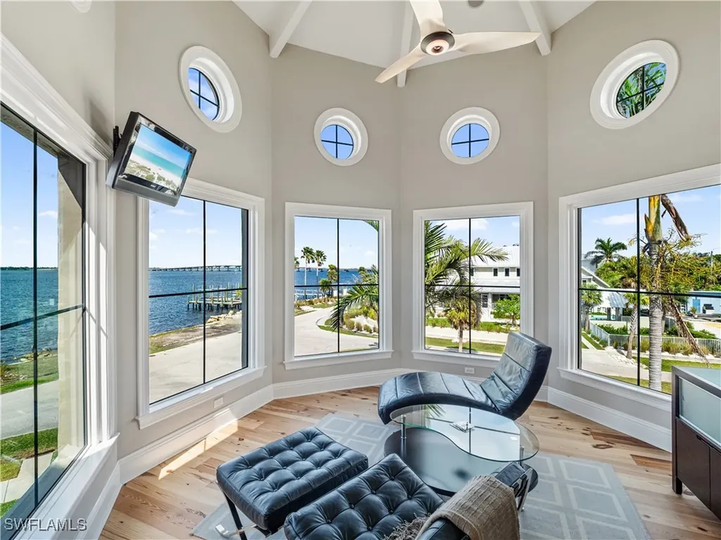 6005 W Riverside Drive Fort Myers FL 33919