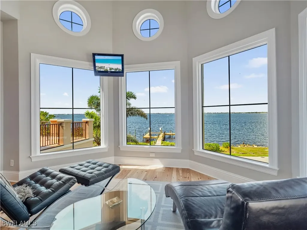 6005 W Riverside Drive Fort Myers FL 33919