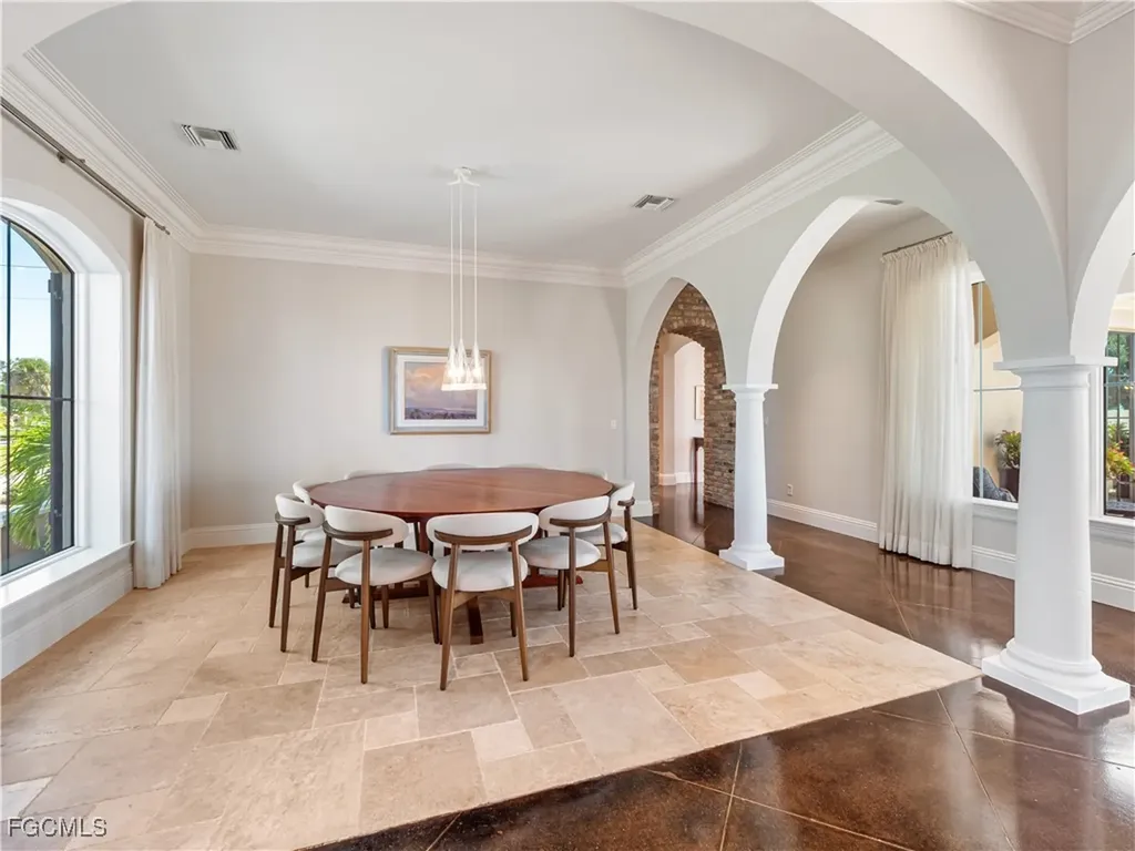 6005 W Riverside Drive Fort Myers FL 33919