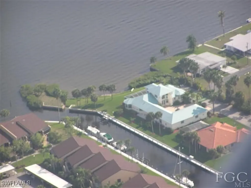 15472 Nelsons Walk Court North Fort Myers FL 33917