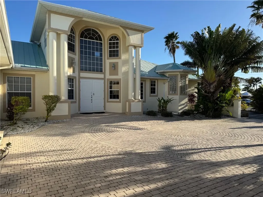 15472 Nelsons Walk Court North Fort Myers FL 33917