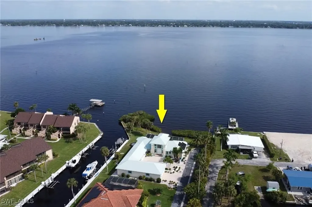 15472 Nelsons Walk Court North Fort Myers FL 33917