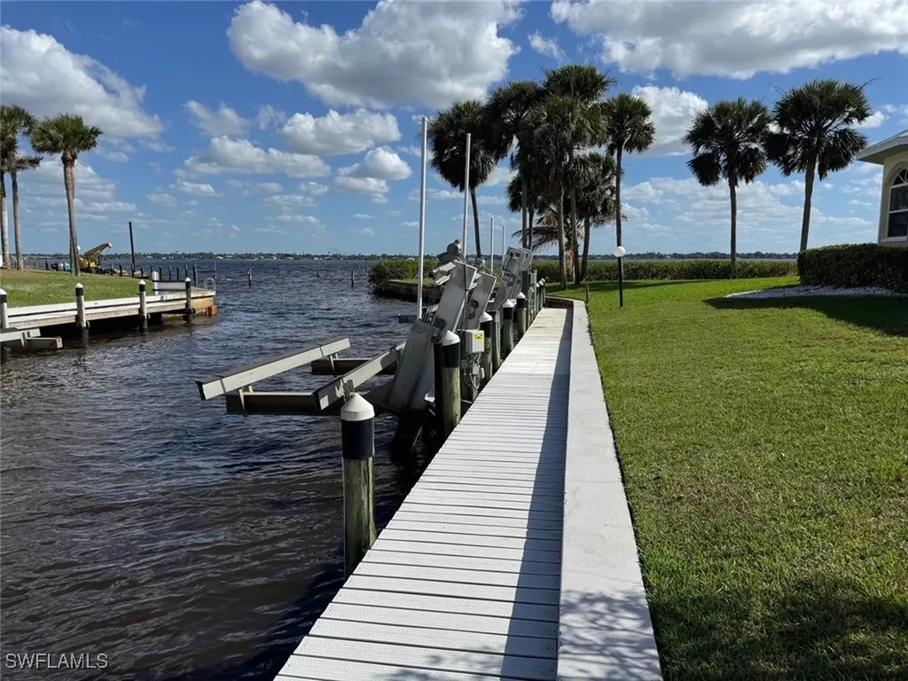 15472 Nelsons Walk Court North Fort Myers FL 33917