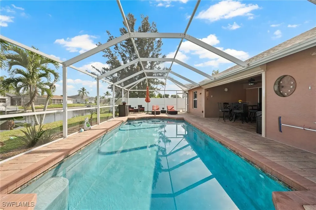 313 SE 21st Lane Cape Coral FL 33990