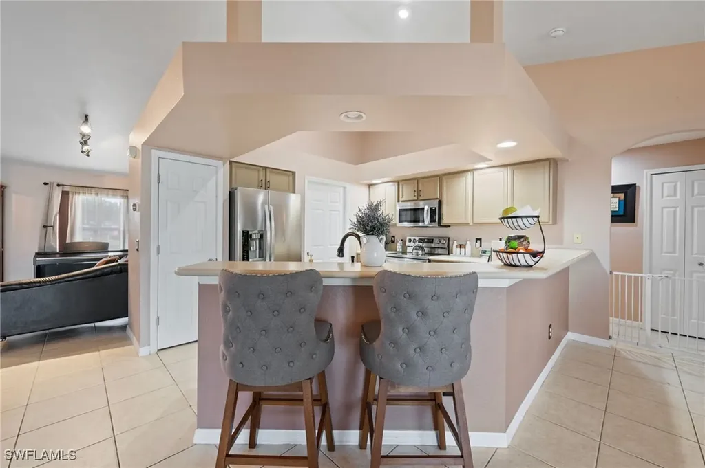 313 SE 21st Lane Cape Coral FL 33990