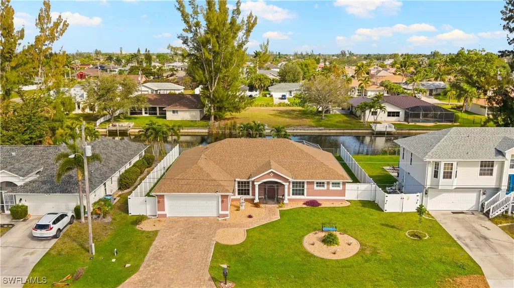 313 SE 21st Lane Cape Coral FL 33990