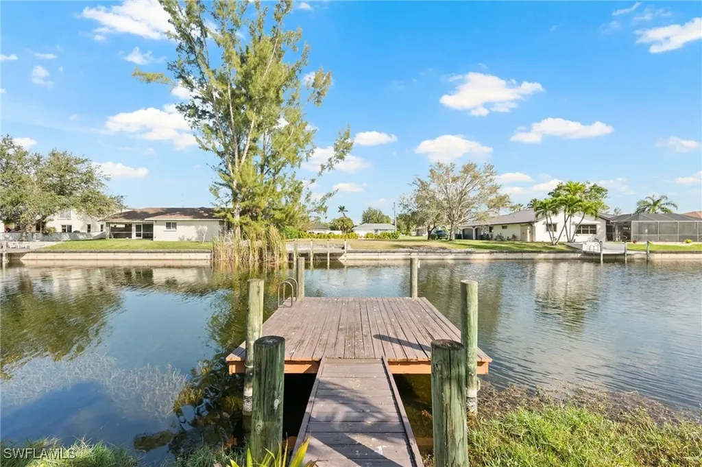 313 SE 21st Lane Cape Coral FL 33990