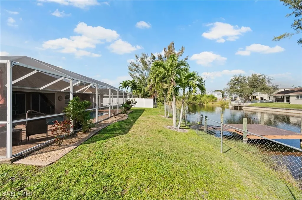 313 SE 21st Lane Cape Coral FL 33990