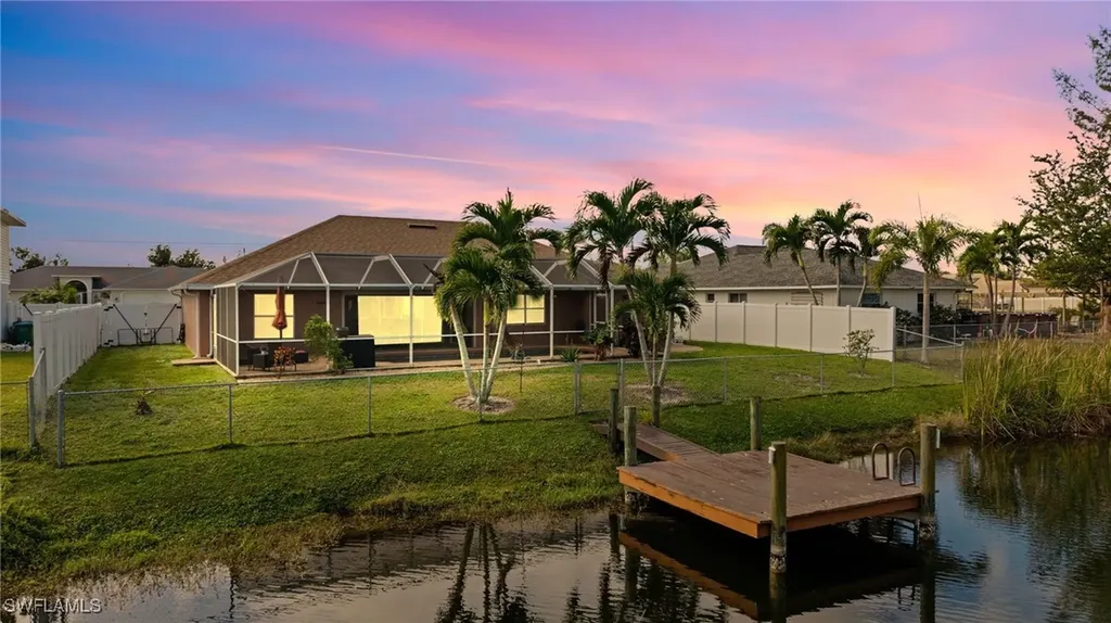 313 SE 21st Lane Cape Coral FL 33990
