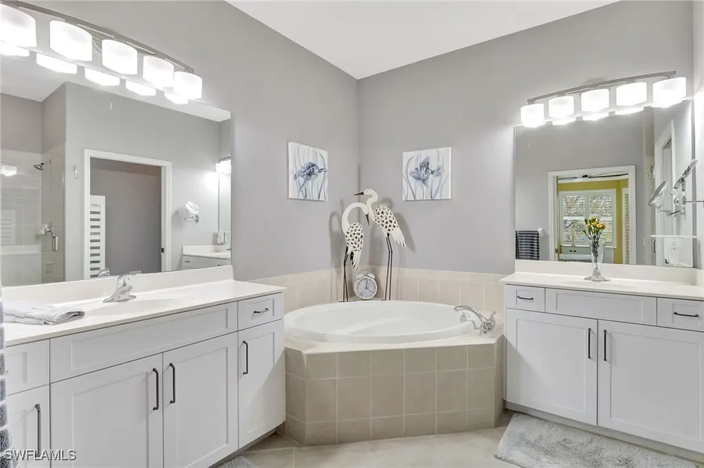 3996 Bishopwood Court E Naples FL 34114