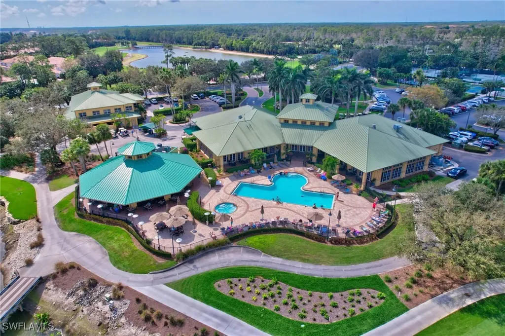 3996 Bishopwood Court E Naples FL 34114