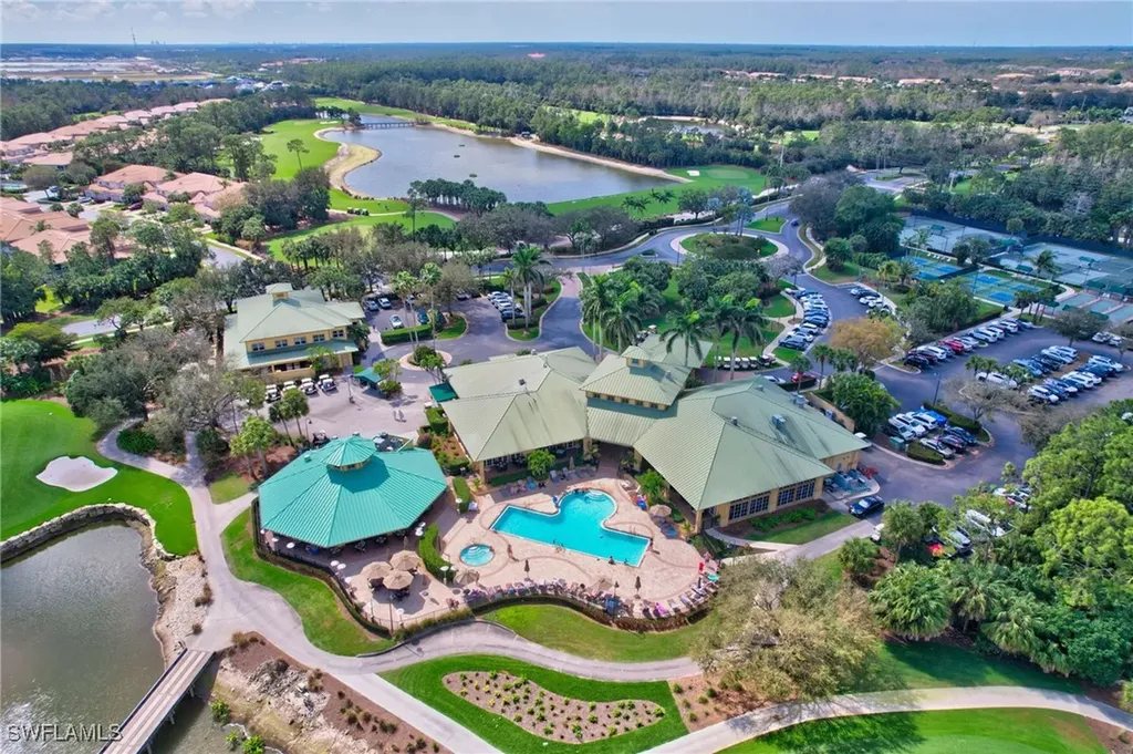 3996 Bishopwood Court E Naples FL 34114