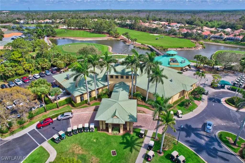 3996 Bishopwood Court E Naples FL 34114