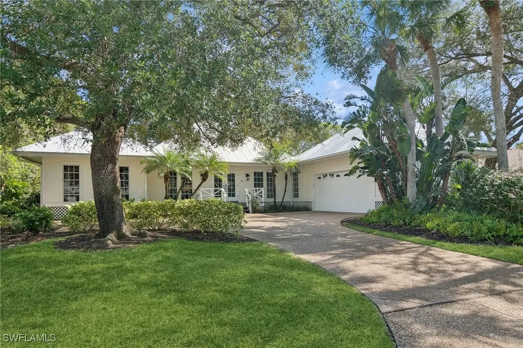 Naples FL, 610 Jacana Circle, Unit 25