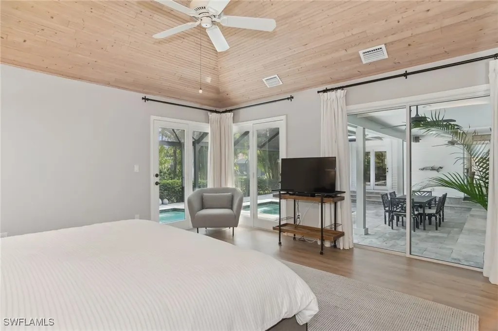 610 Jacana Circle Naples FL 34105