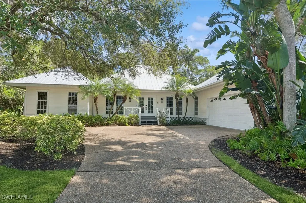610 Jacana Circle Naples FL 34105