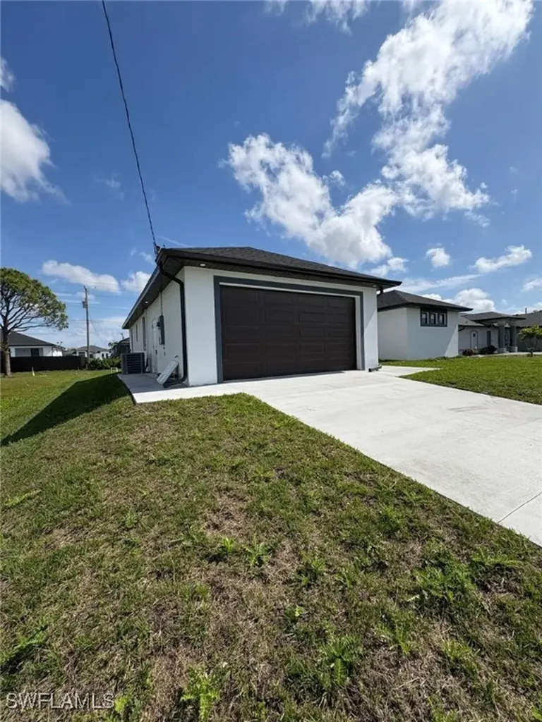 1909 NW 24th Place Cape Coral FL 33993