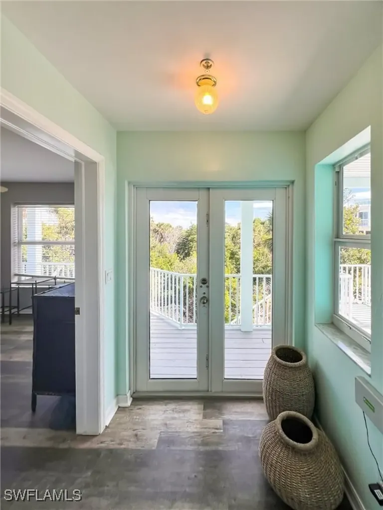 150 White Pelican Drive Upper Captiva FL 33924