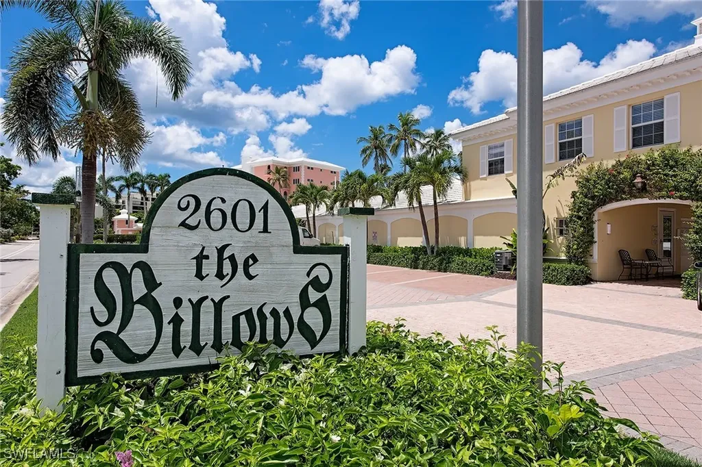 2601 Gulf Shore Boulevard N Naples FL 34103