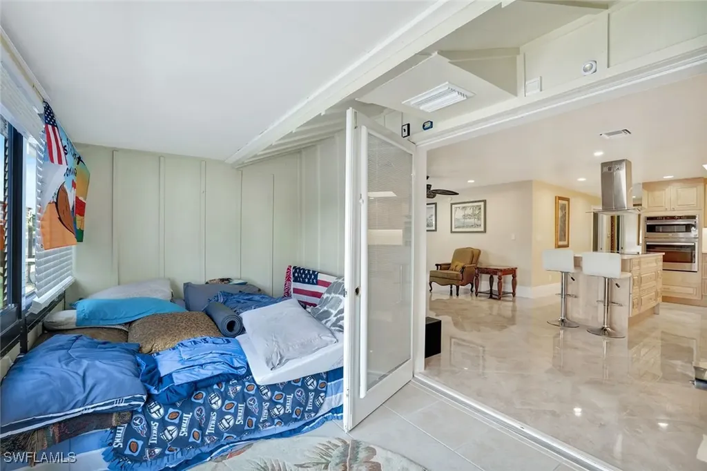 1405 Curlew Avenue Naples FL 34102
