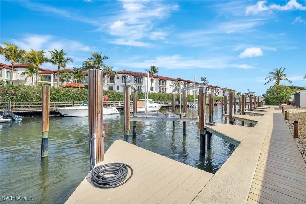 1405 Curlew Avenue Naples FL 34102