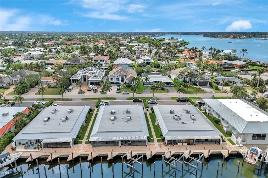 1405 Curlew Avenue Naples FL 34102
