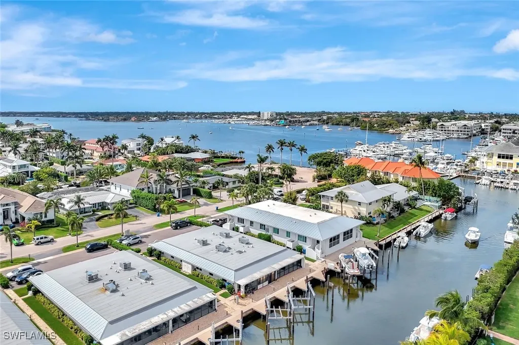 1405 Curlew Avenue Naples FL 34102